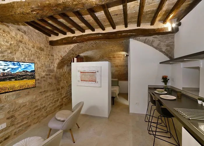 Auditorium Guest house